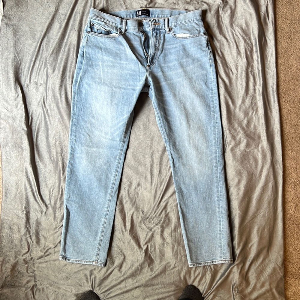 Mens gap denim jeans size 34x30 slim taper fit - like new